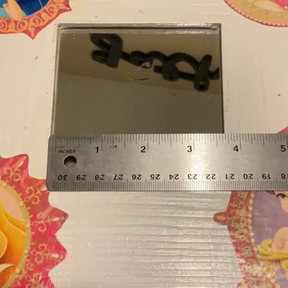 Arts and Crafts Show White Mirror with 4 of the Disney Princesses, NWT